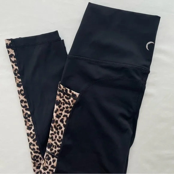 Zyia Active Brilliant Hi-Rise Leopard Side Panel Crop Leggings Sz 6-8 Black 20” - Picture 1 of 7